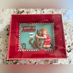 New in box Kurt S. Adler Little Orphan Annie  Classic Postage Stamp Ornament